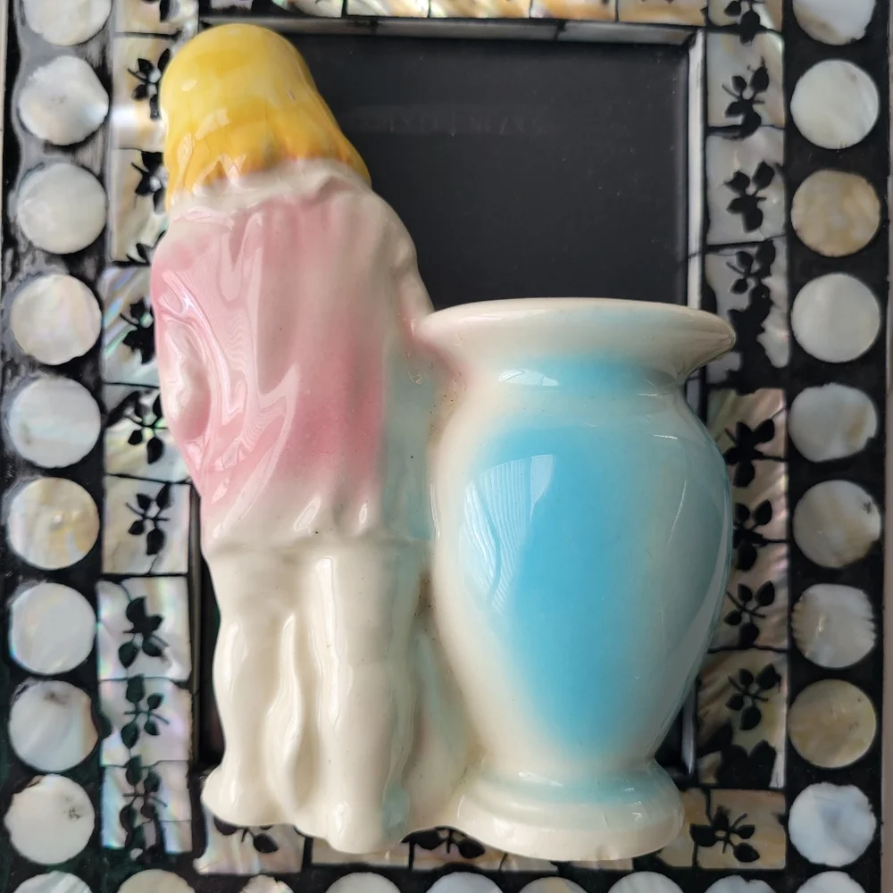 Vintage Pottery Girl Vase ~ USA Pottery ~ 1950s (?) See NOTES & Photos - Picture 7 of 16